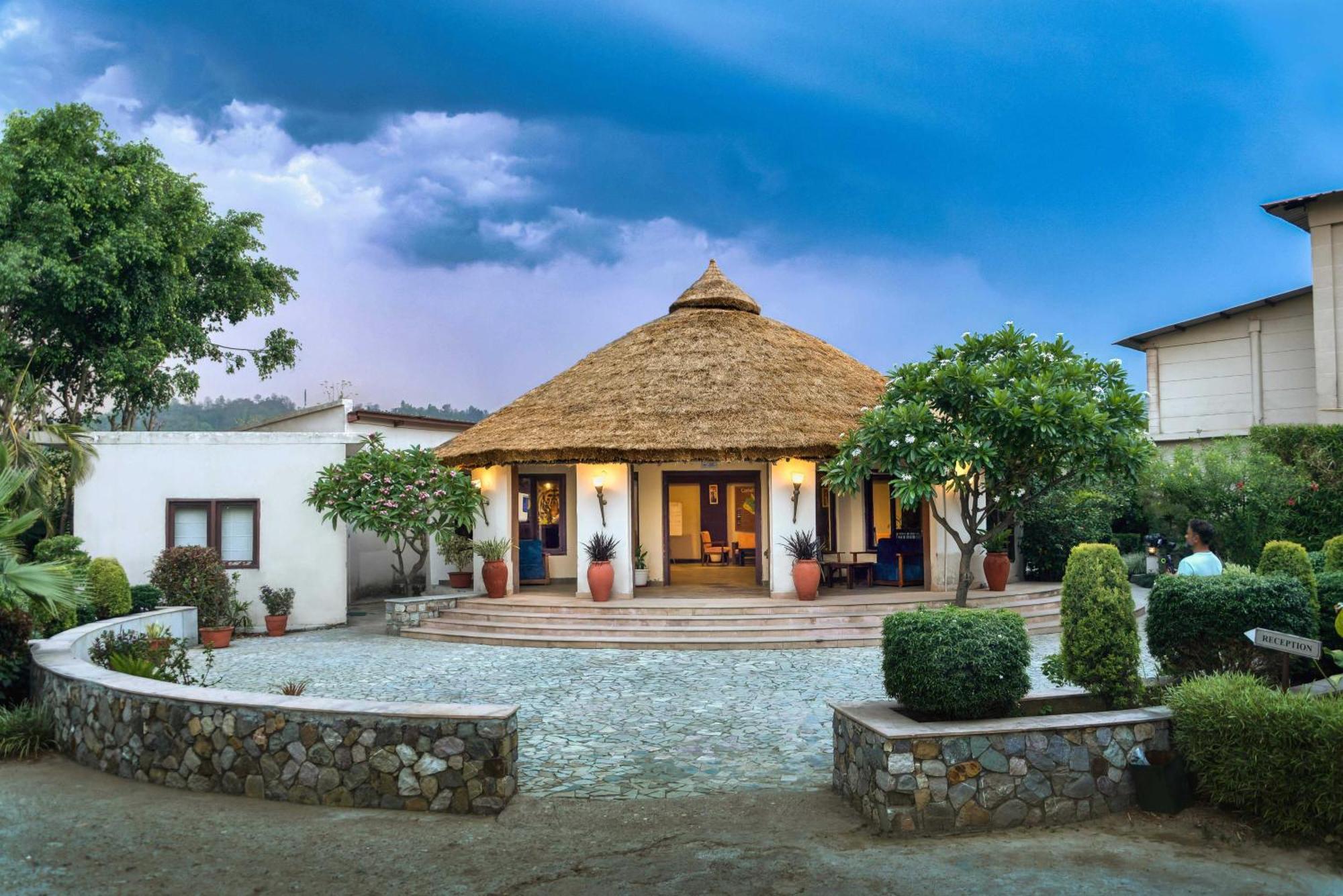 Sunday Alaya Corbett Ramnagar (Uttarakhand) Exterior foto